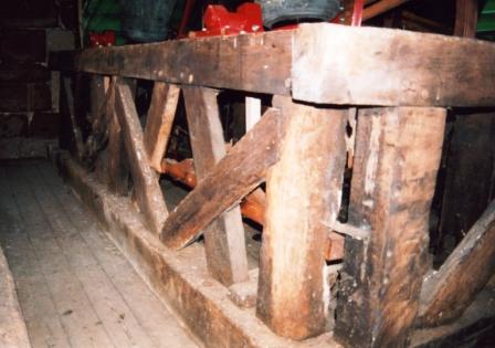 The well braced wooden frame